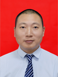 陈春华（教练员)