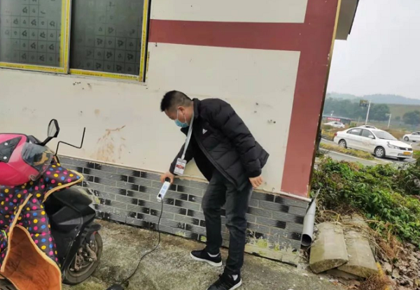 万通驾校全体教职员工向全县人民拜年啦！