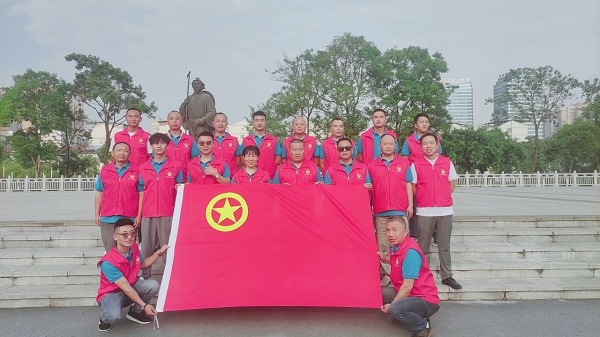 为帮助广大考生在高考期间能准时、安全地抵达考场，进一步弘扬“奉献、友爱、互助、进步”的志愿服务精神，助力莘莘学子金榜题名。        做社会的公益人，我们从未缺席！